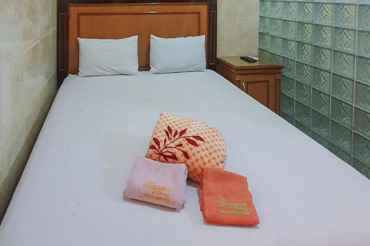 Homestay Gayatri Sawojajar Near Univ Negeri Malang Kampus 2 Mitra Reddoorz Exterior foto